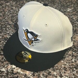 New Era 59Fifty Pittsburgh Penguins Cream Baseball Hat Size 7 1/4 NHL New
